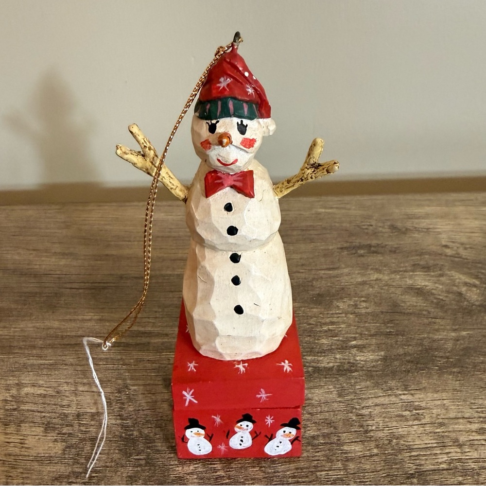 RARE House of Hatten Rawson Snowman Ornament on Red Box 5” 2009 Christmas Winter
